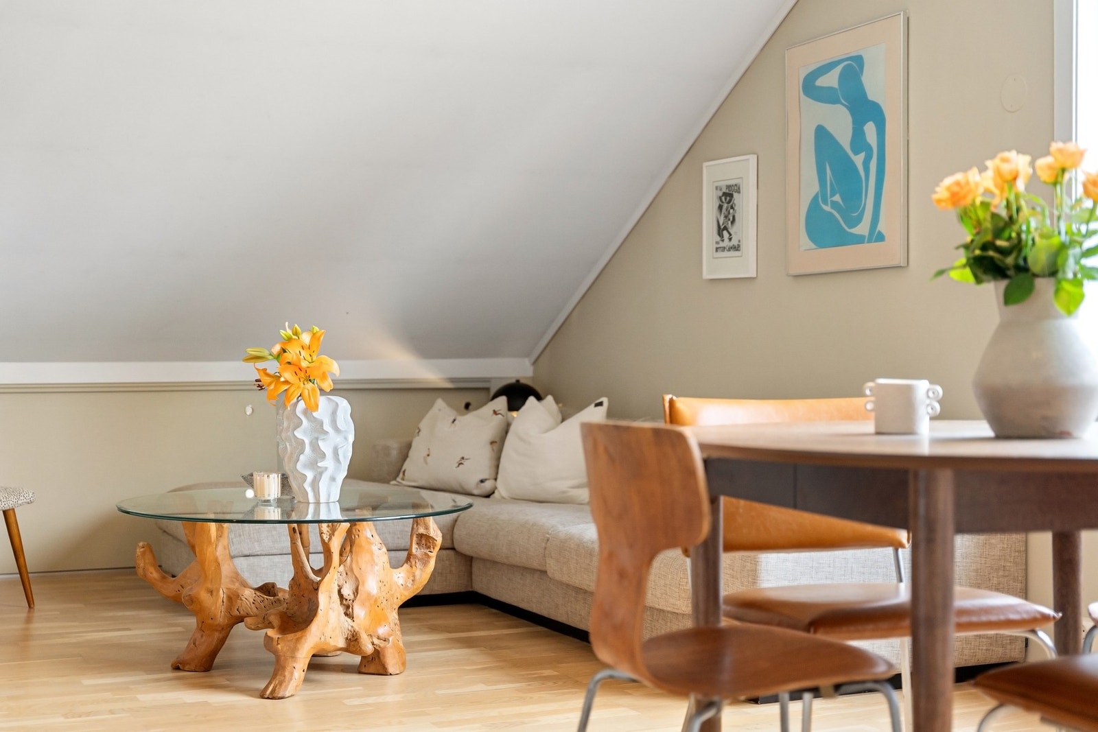 Lune fargetoner sørger for en hyggelig stemning. Galleribilde