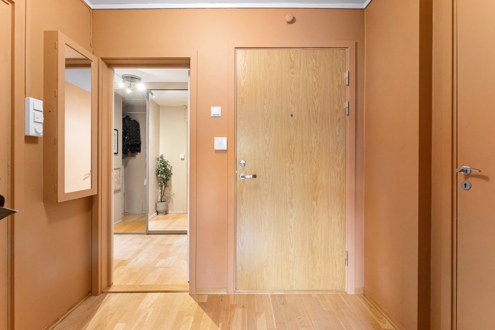 Entré. Galleribilde