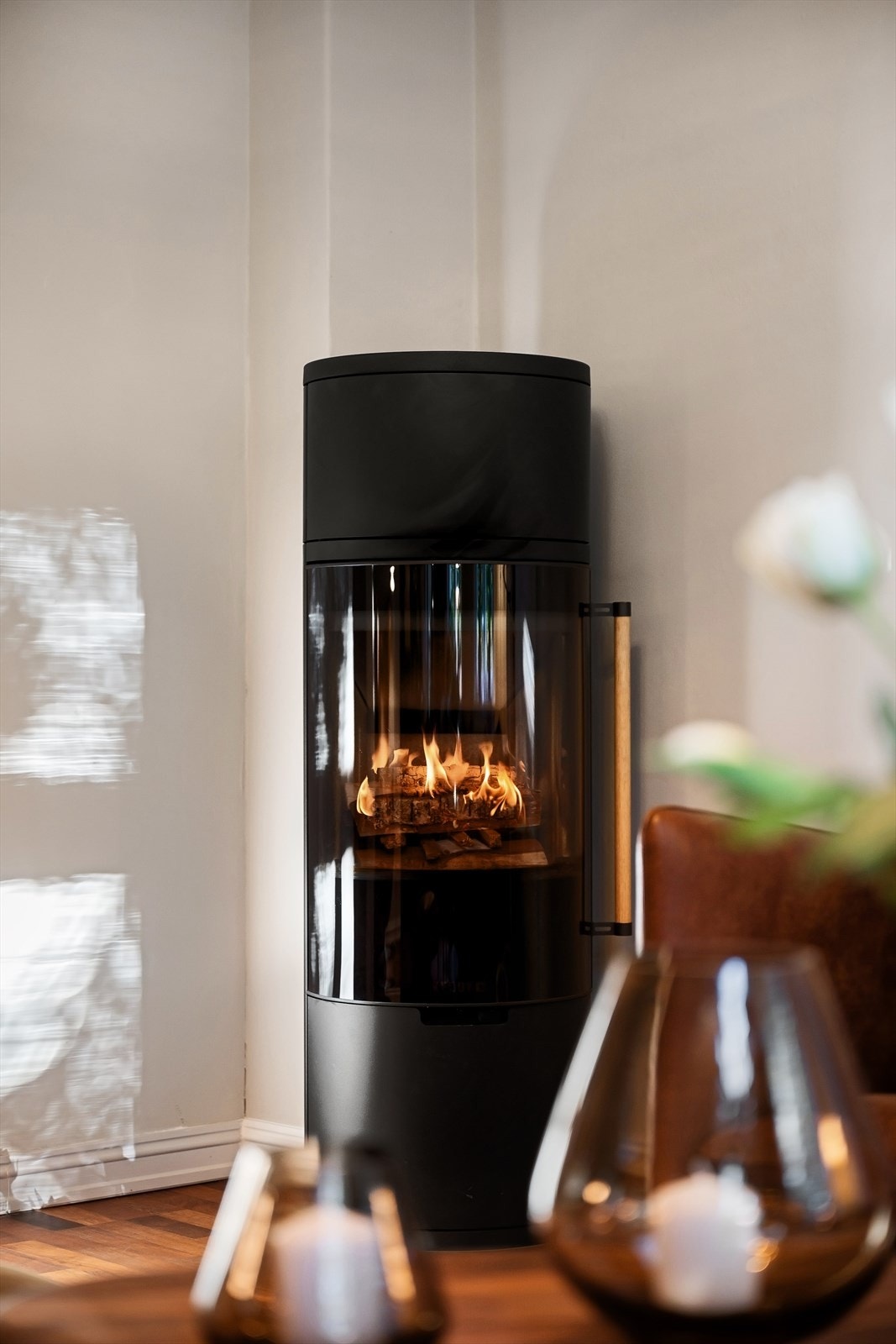 Peis i stuen som gir en hyggelig atmosfære. Pipeløp er rehabilitert. Galleribilde