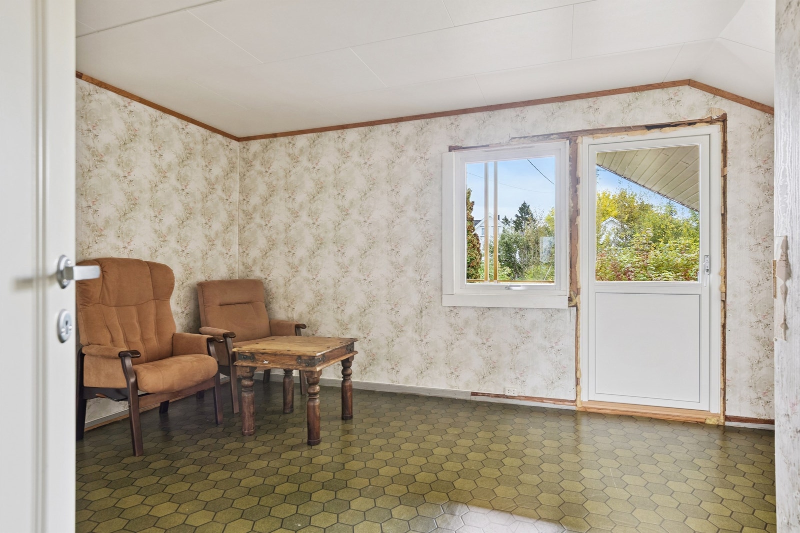 Soverom med utgang til balkong. Galleribilde