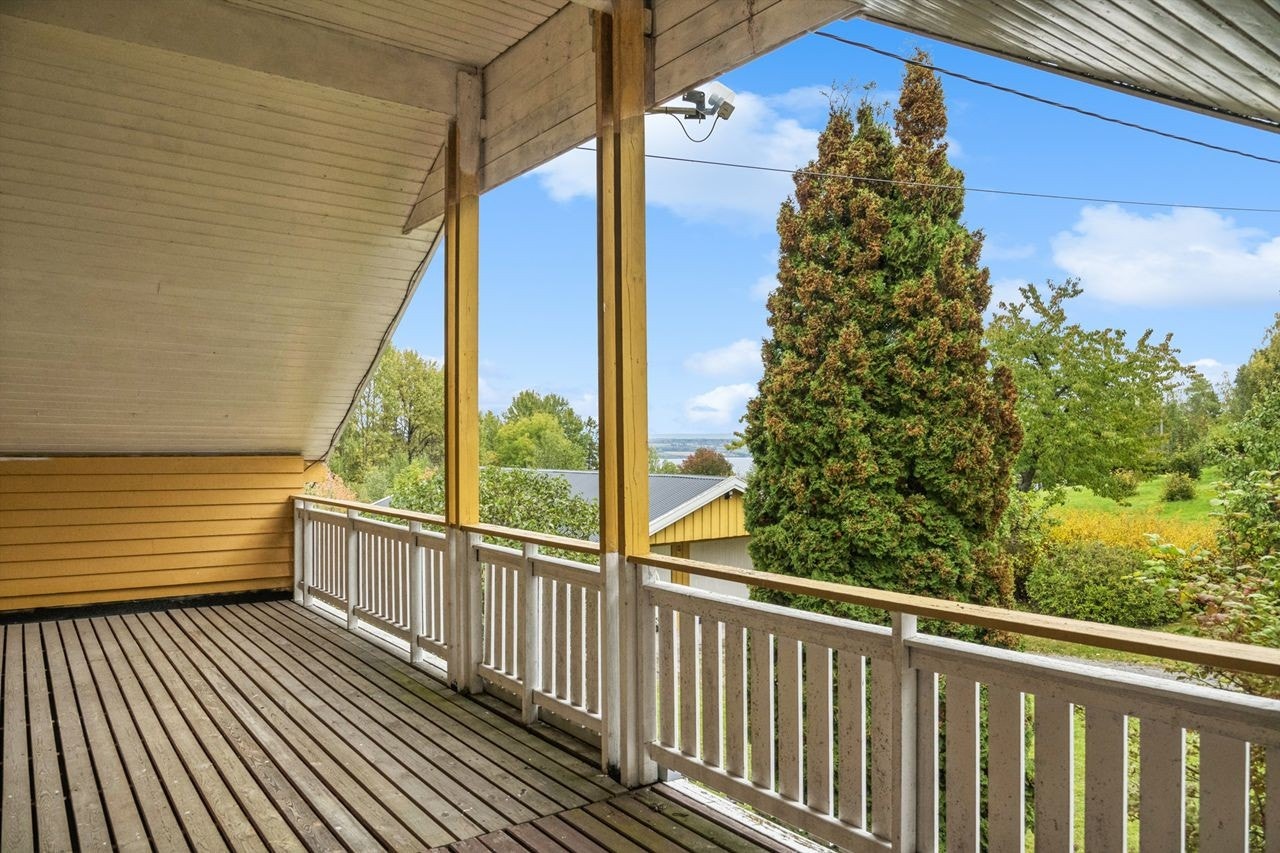 Balkongen er overbygd og 18 m² stor. Galleribilde