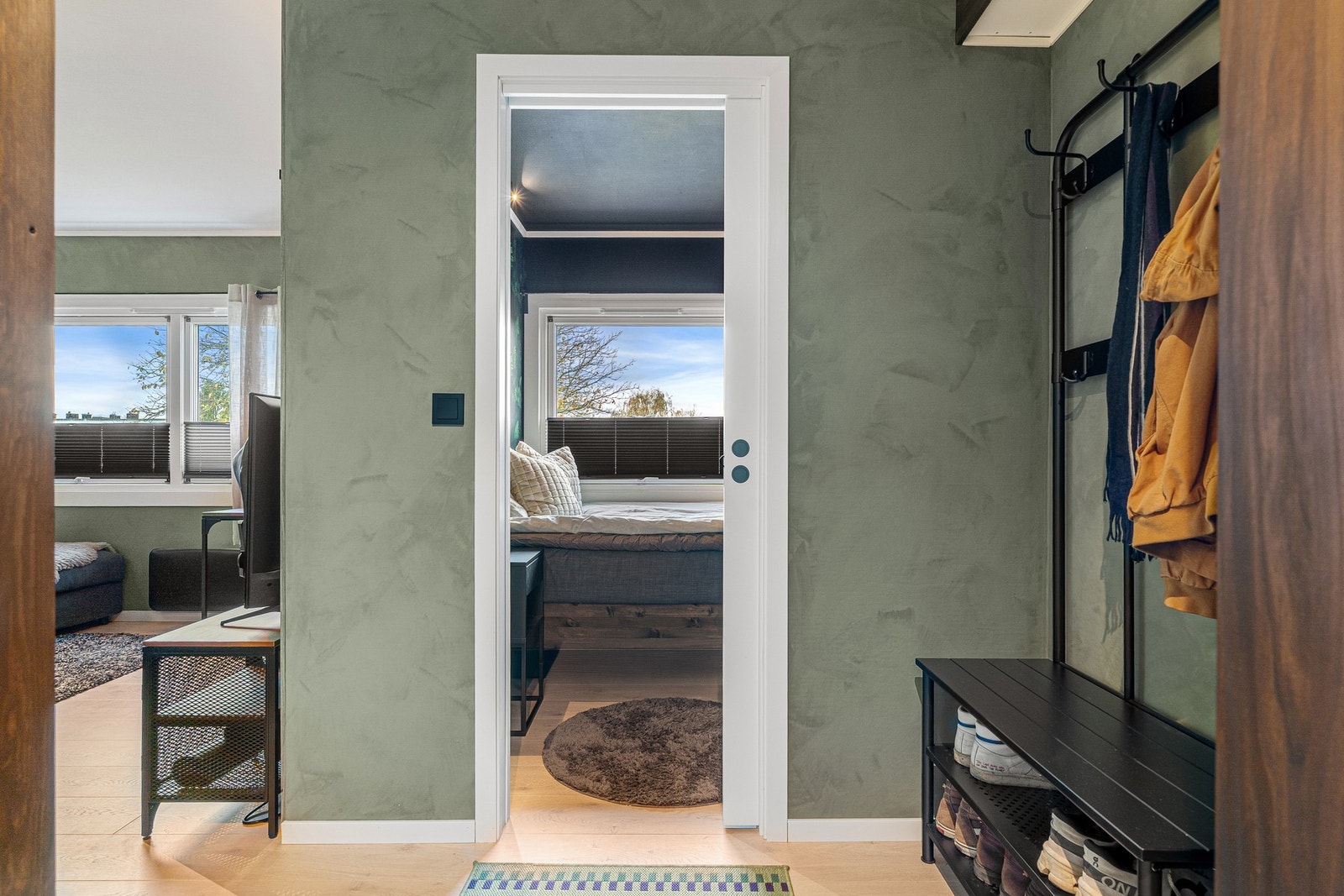 Praktisk skyvedørløsning til soverommet. Galleribilde