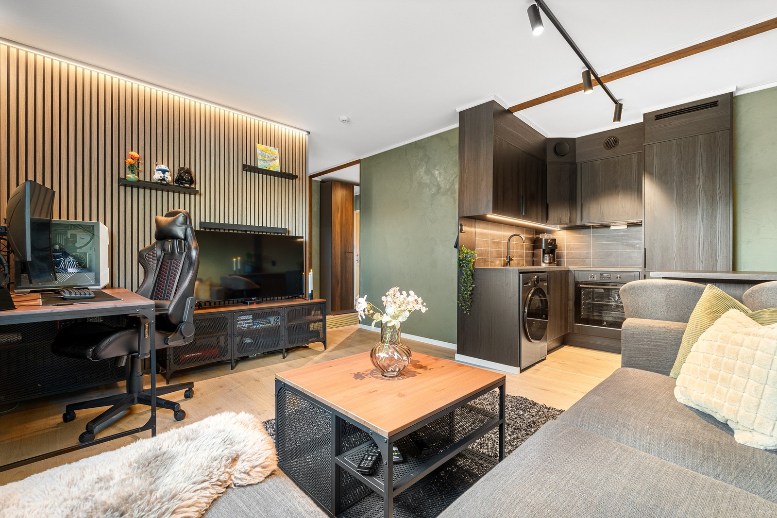 EiendomsMegler 1 ved Anders Keiseraas har gleden av å presentere Karolinerveien 9 B. Galleribilde