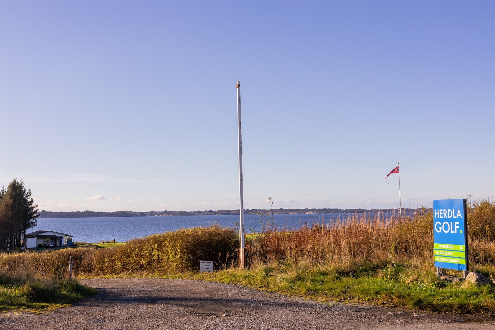Herdla golfbane i kort gangavstand fra eiendommen. Galleribilde