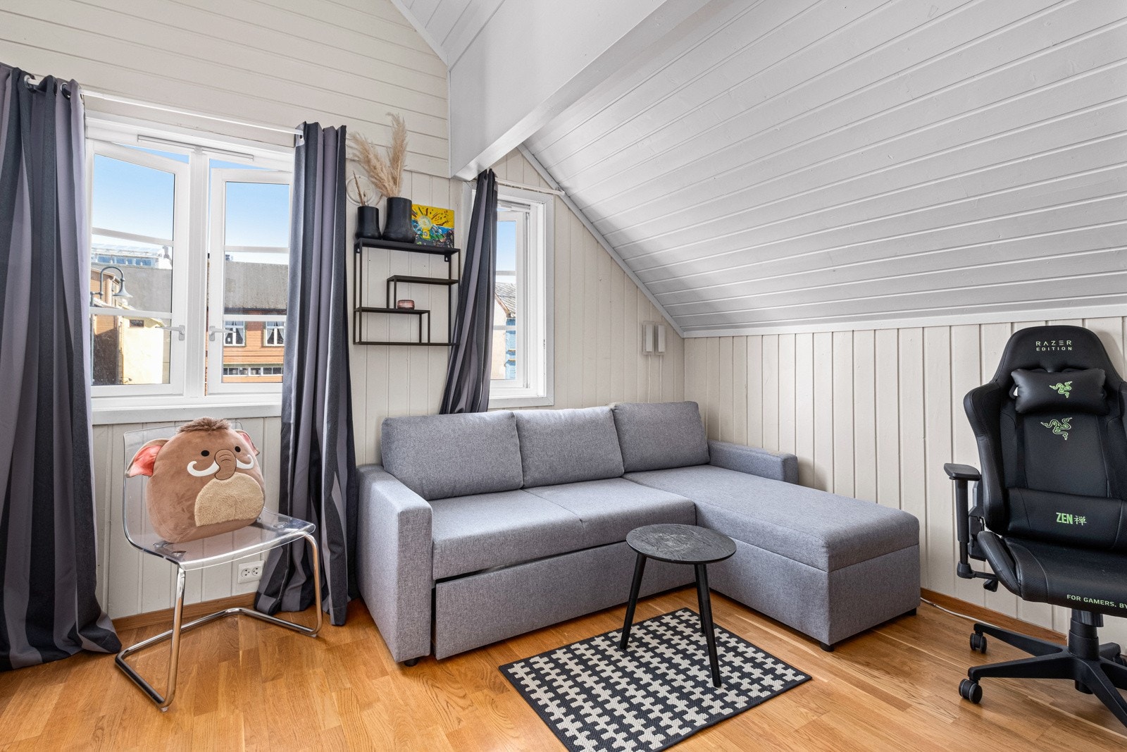 Hovedsoverom er romslig og har god plass for seng og garderobe. Galleribilde