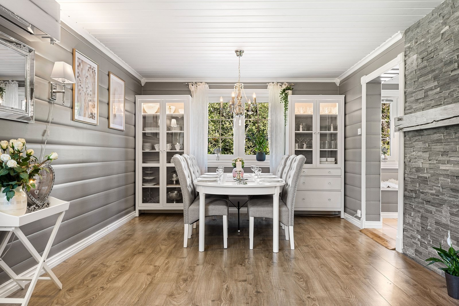 God plass til sosiale lag Galleribilde