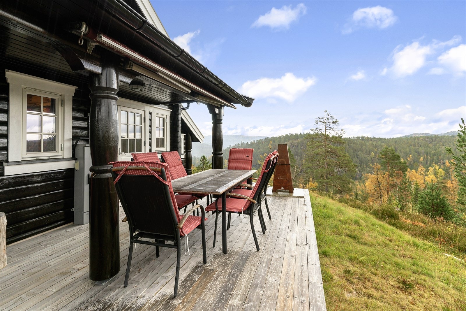 Her kan en nyte fjelluften og panoramautsikten i stille og rolige omgivelser. Galleribilde