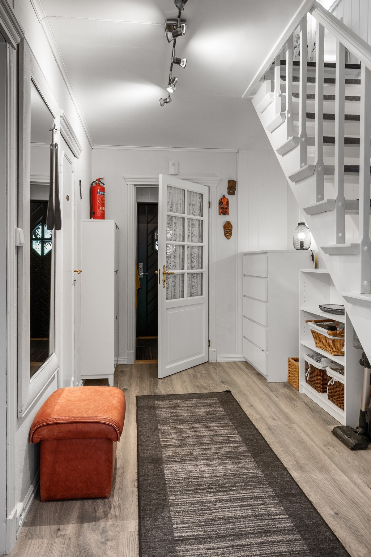 Inngangspartiet i hovedetasjen er på hele 10 kvm. Galleribilde