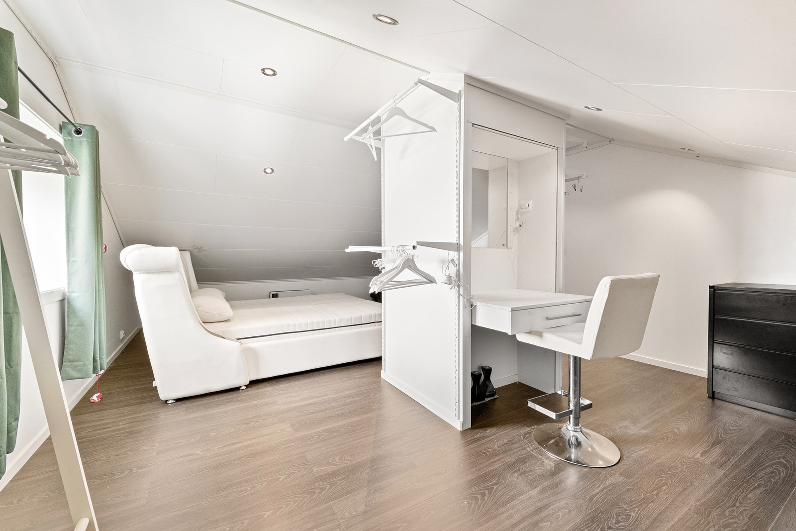 Soverom 1 på loft - ikke godkjent Galleribilde