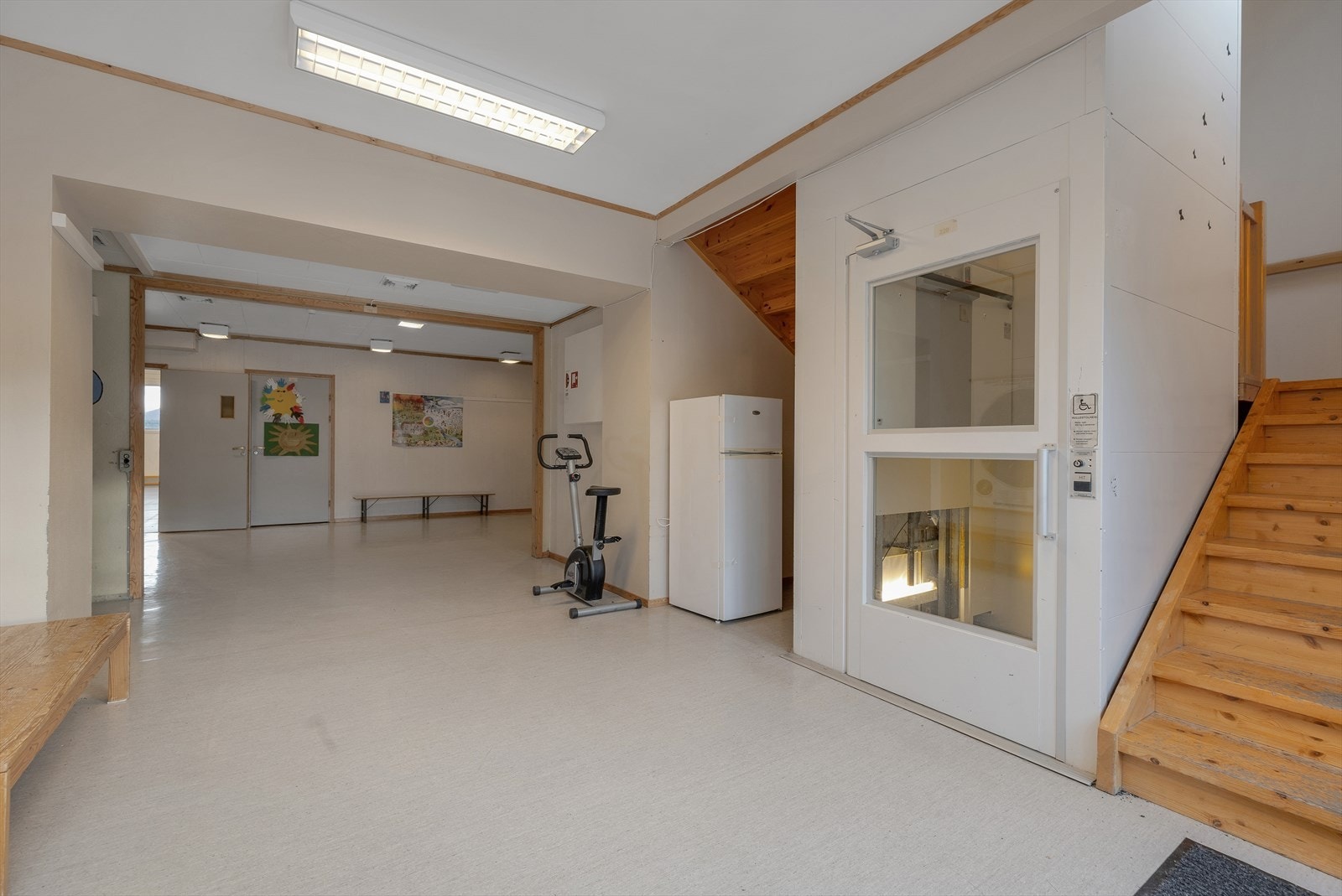 heis i ene fløyen Galleribilde