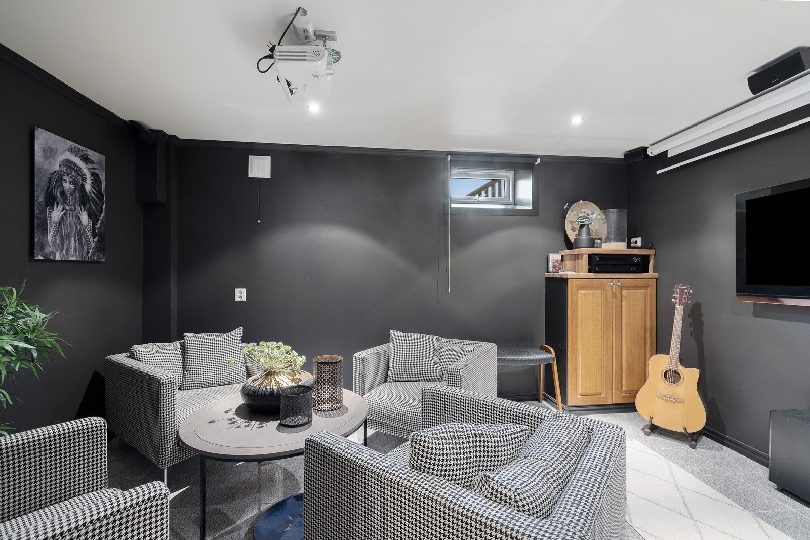 Kjellerstuen Galleribilde