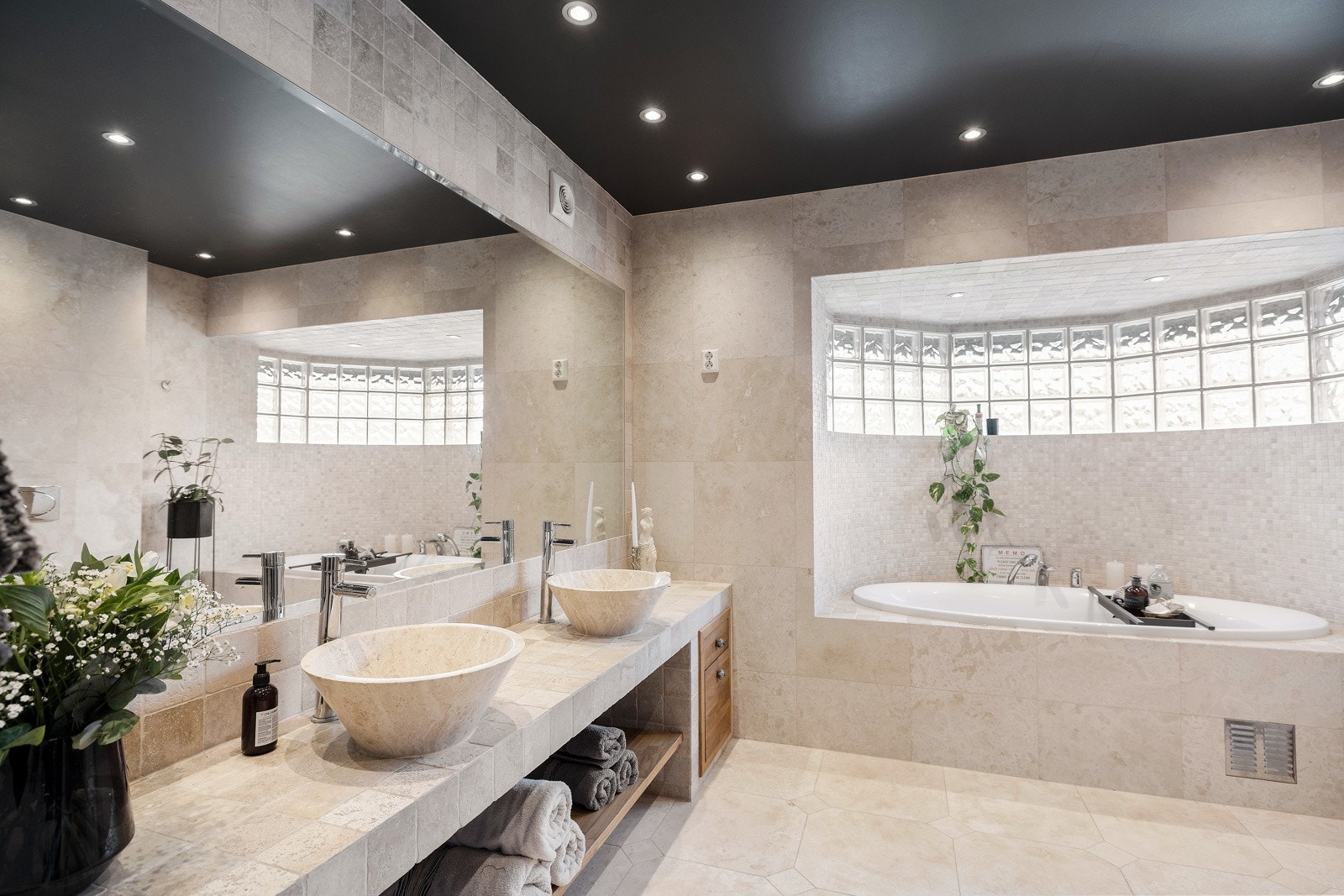 Badet i 1. etasje Galleribilde