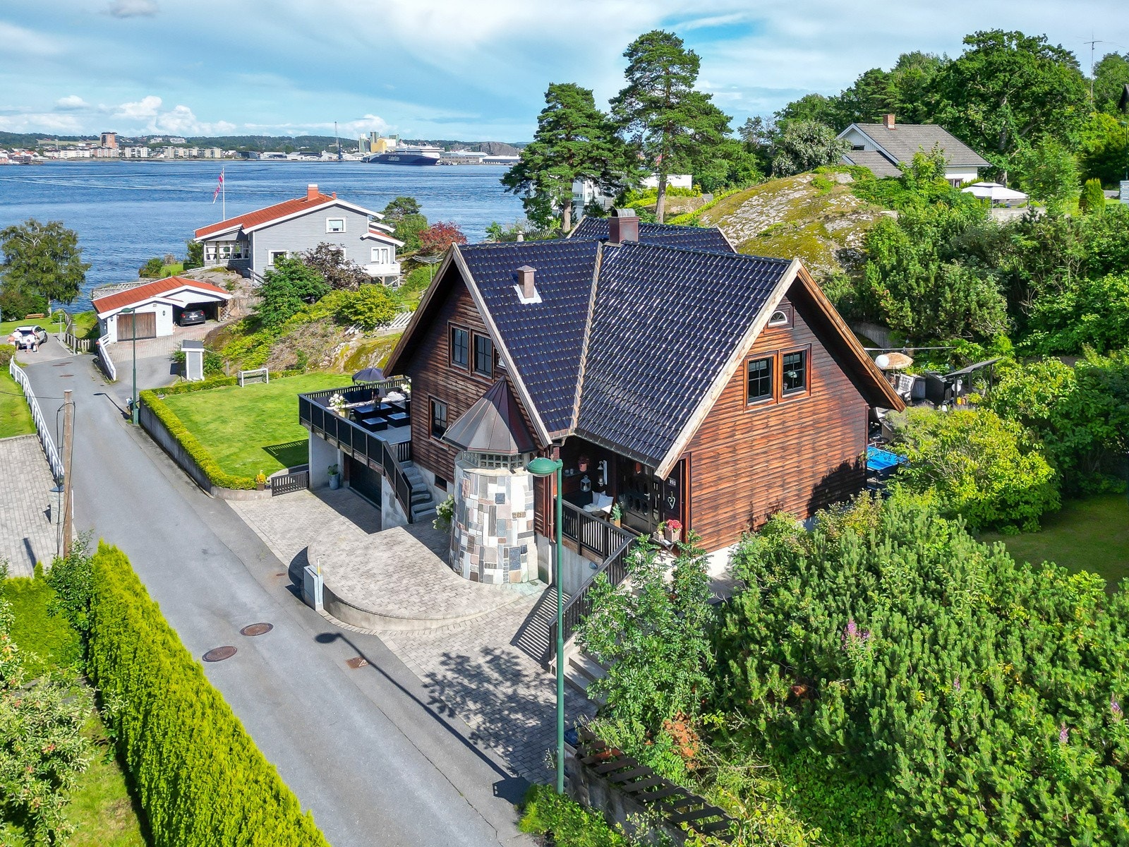 Drone-2 Galleribilde