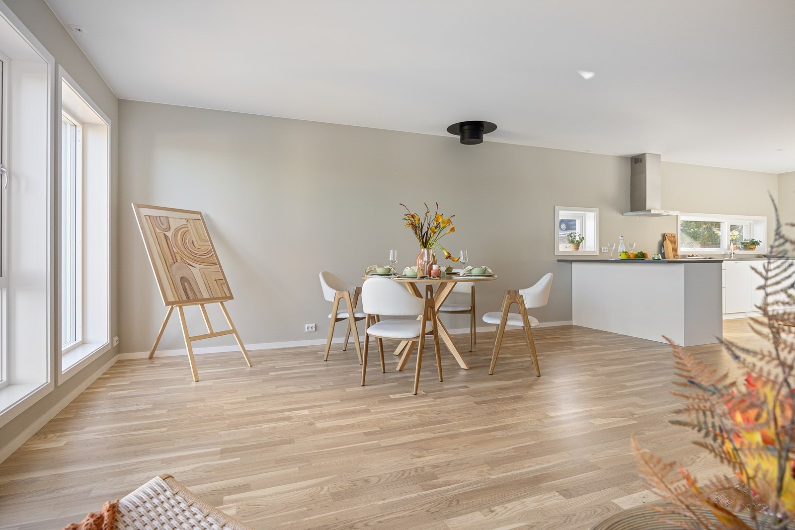 Plass til spisebord. Galleribilde