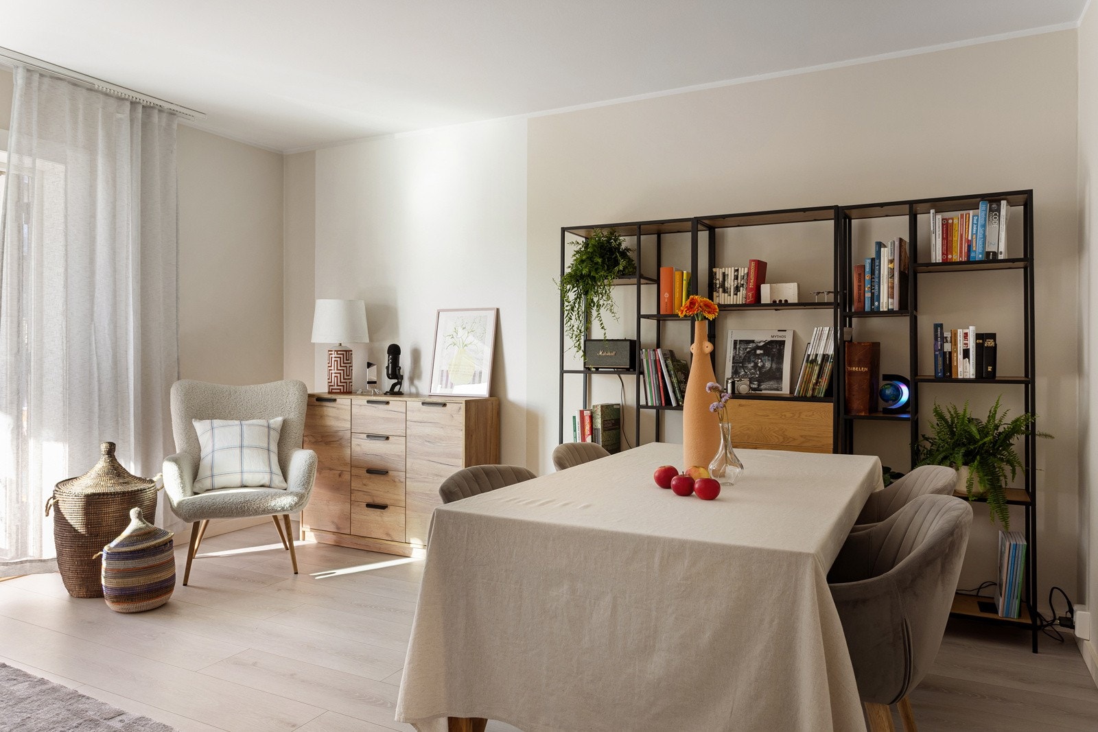 Plass til stort spisebord m.m. Galleribilde