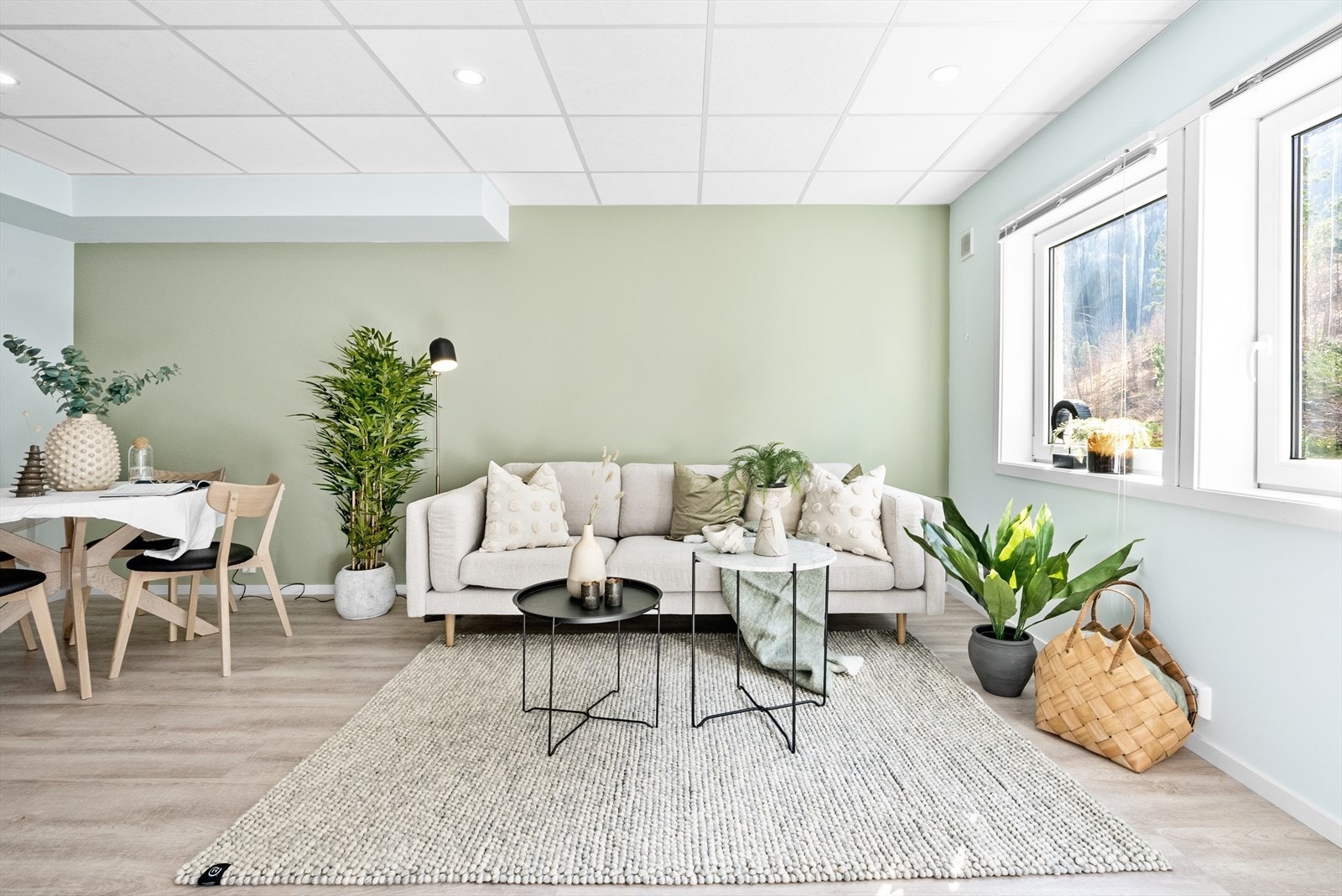 Lys og moderne 1-roms med svært sentral beliggenheit i Guridalen like ved campus og Sogndal sentrum. Foto er styla. Galleribilde