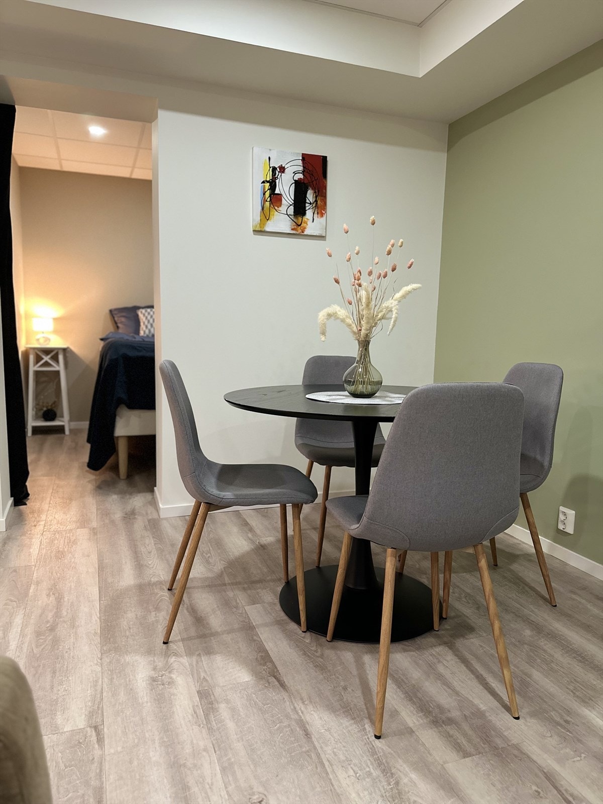 Foto viser korleis leilegheita er møblert i dag. Foto er teke av seljar sjølv. Galleribilde