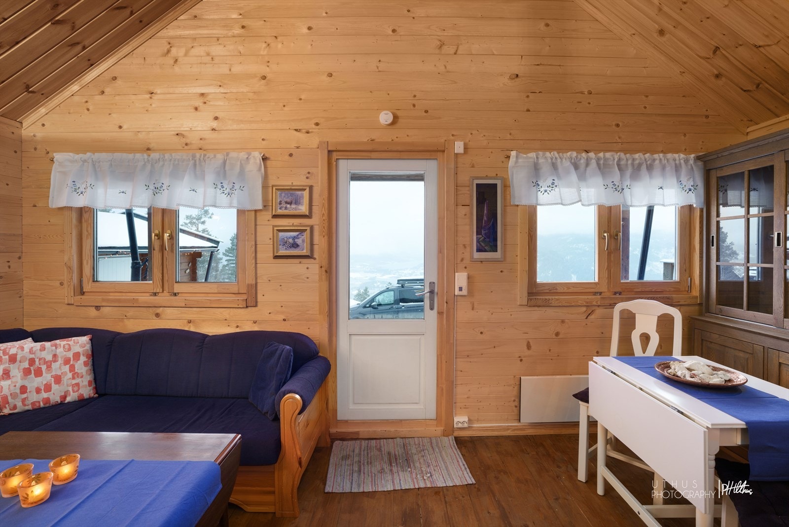 Totalt er det 12 faste sengeplasser. Selger opplyser om at innbo og løsøre kan medfølge til en rimelig pris. Galleribilde