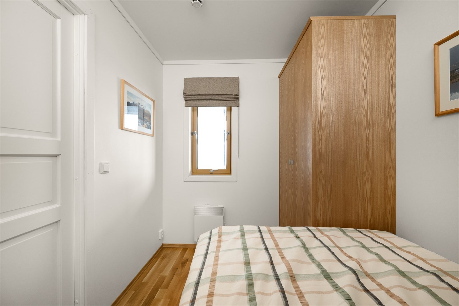 Soverom nummer to er innredet med familiekøye Galleribilde