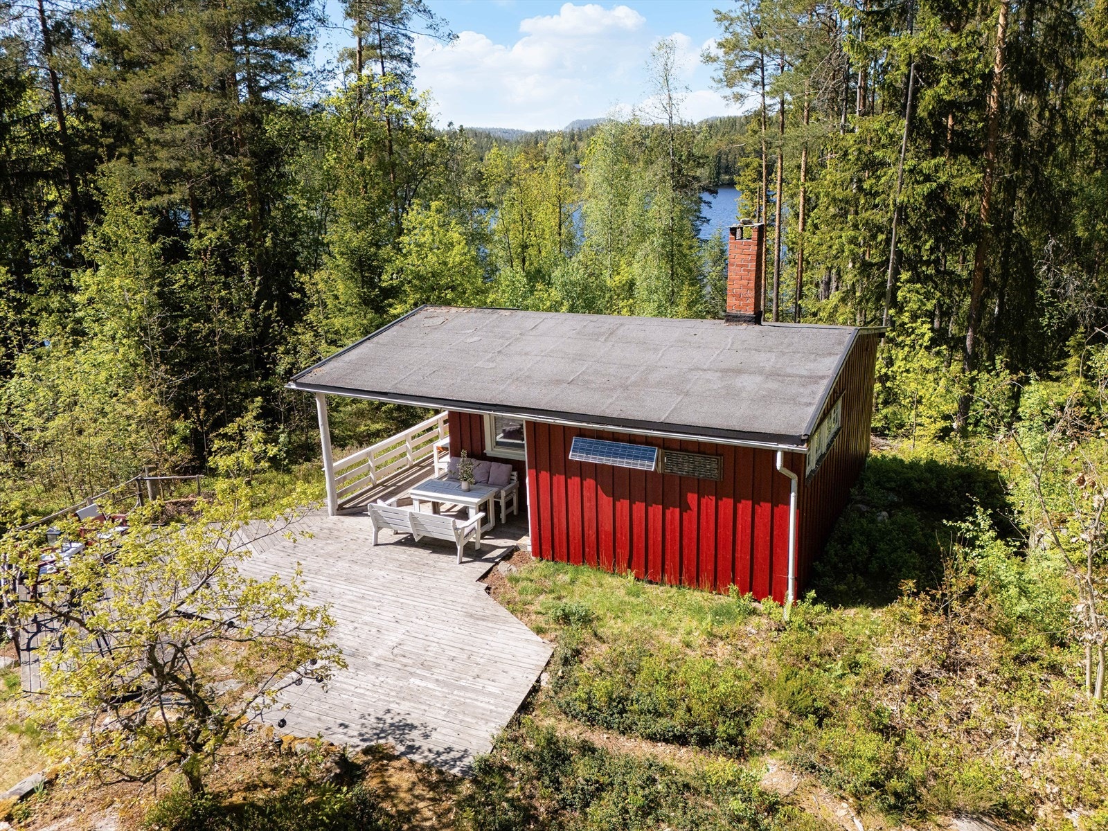 Her er det lite innsyn og store terrassearealer hvor nydelige sommerdager kan nytes. Galleribilde