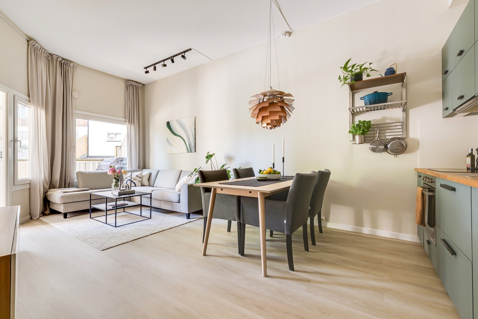 Velkommen til Åkebergveien 56A, presentert av Schala & Partners avd. Bjørvika / Gamle Oslo ved Mats Ergo, tlf. 915 66 081. Galleribilde