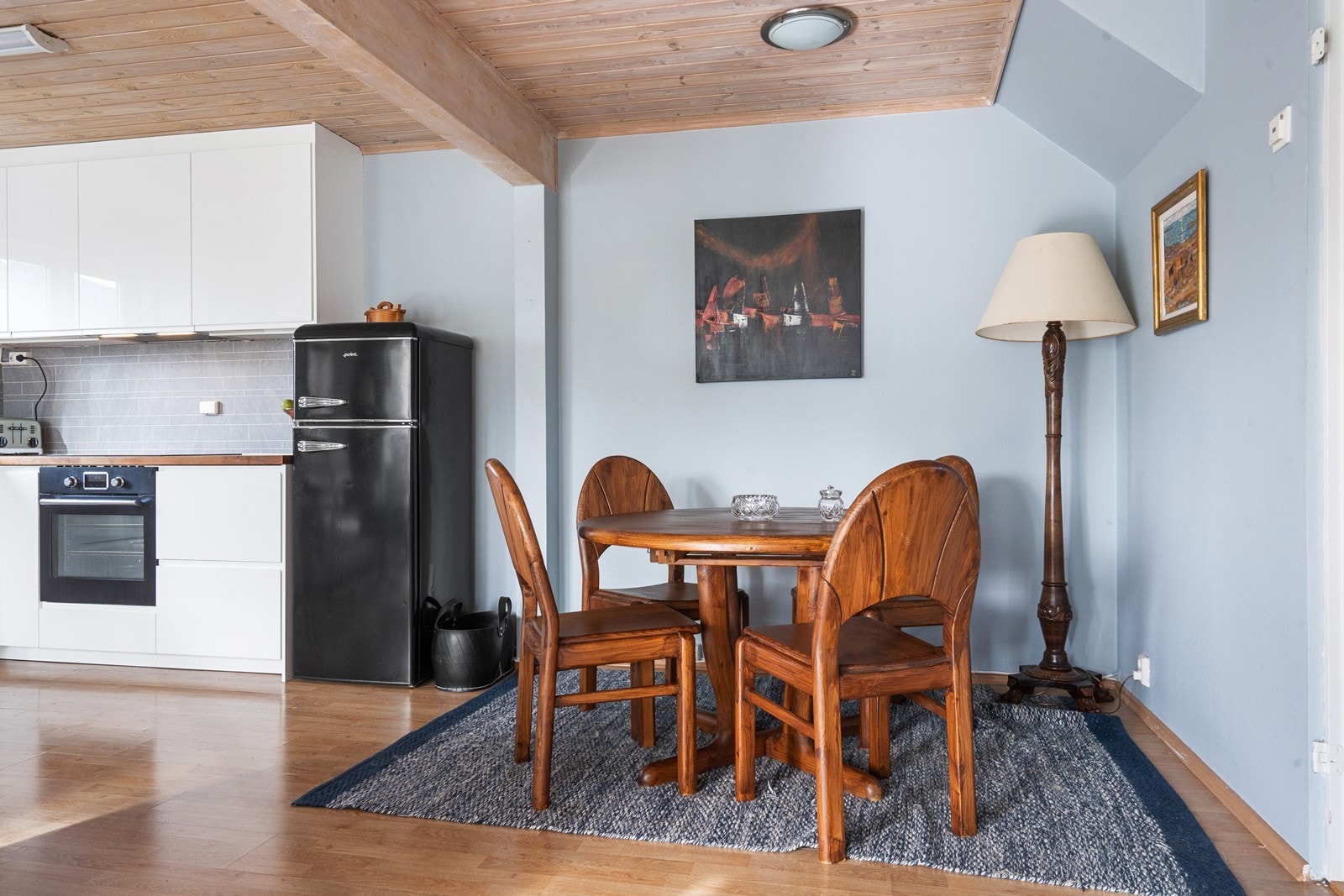 Koselig spiseplass i hjørnet Galleribilde