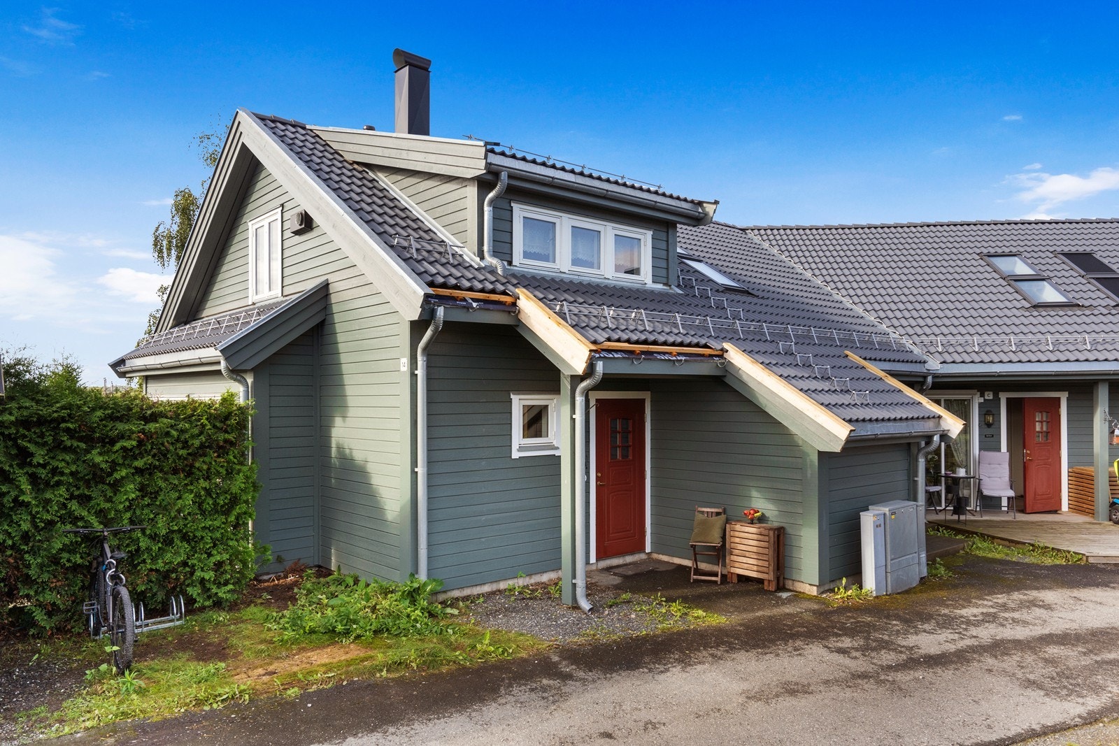 Rolig og sentral beliggenhet på Folkestadfeltet med nærhet til barnehage, skole, nærbutikk og offentlig kommunikasjon. Ca 10 min med bil til Moss Galleribilde