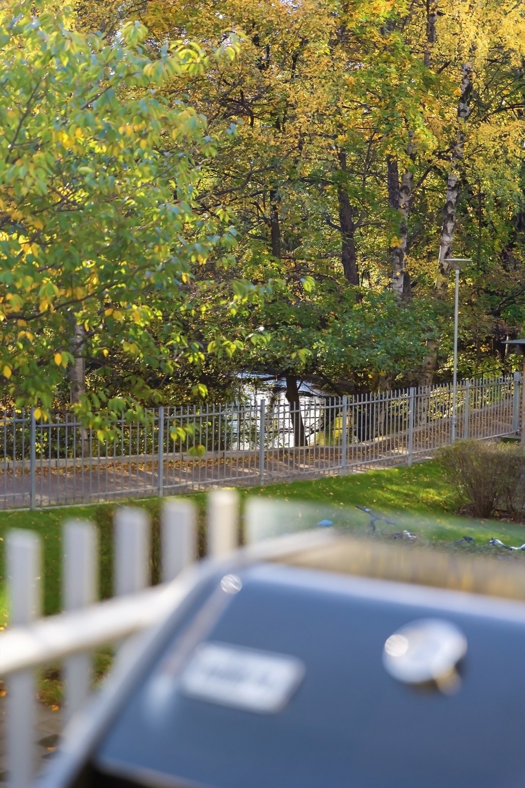 Frodig og idyllisk beliggende langs vakre Akerselva med umiddelbar nærhet til "alt" Galleribilde