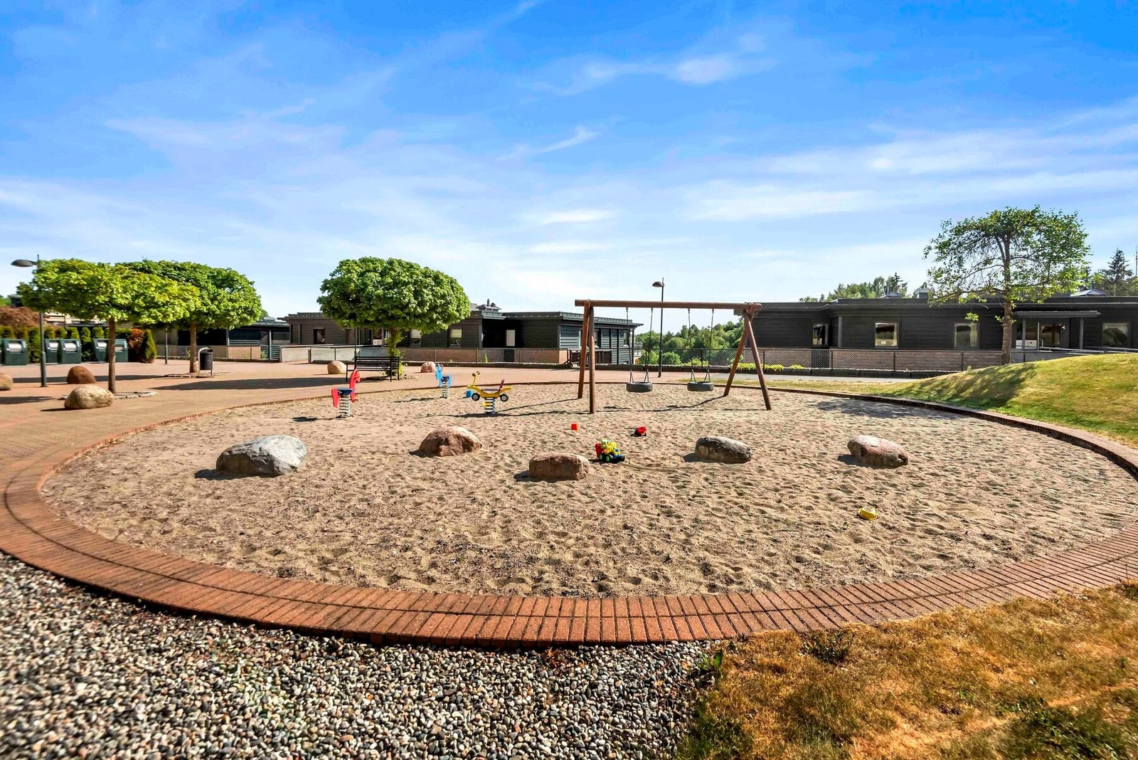 Dette er bare en av flere lekeplasser på området. Galleribilde