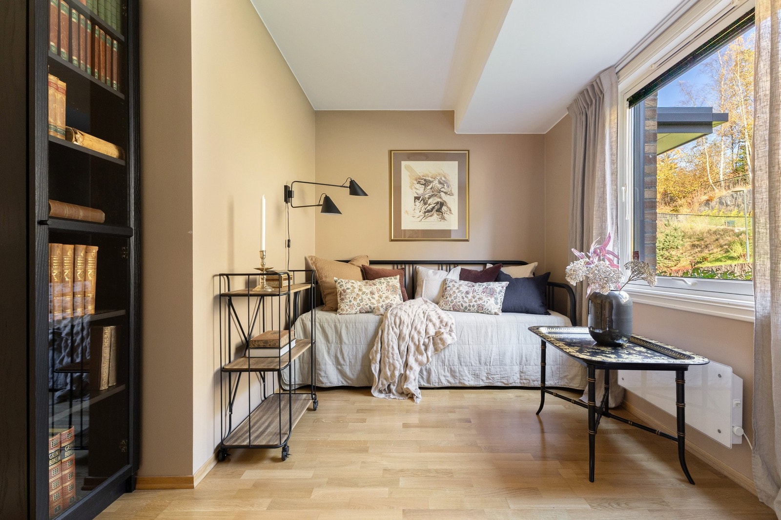 Rommene kan innredes etter behov og passer utmerket som gjesterom, kontor eller garderoberom. Galleribilde