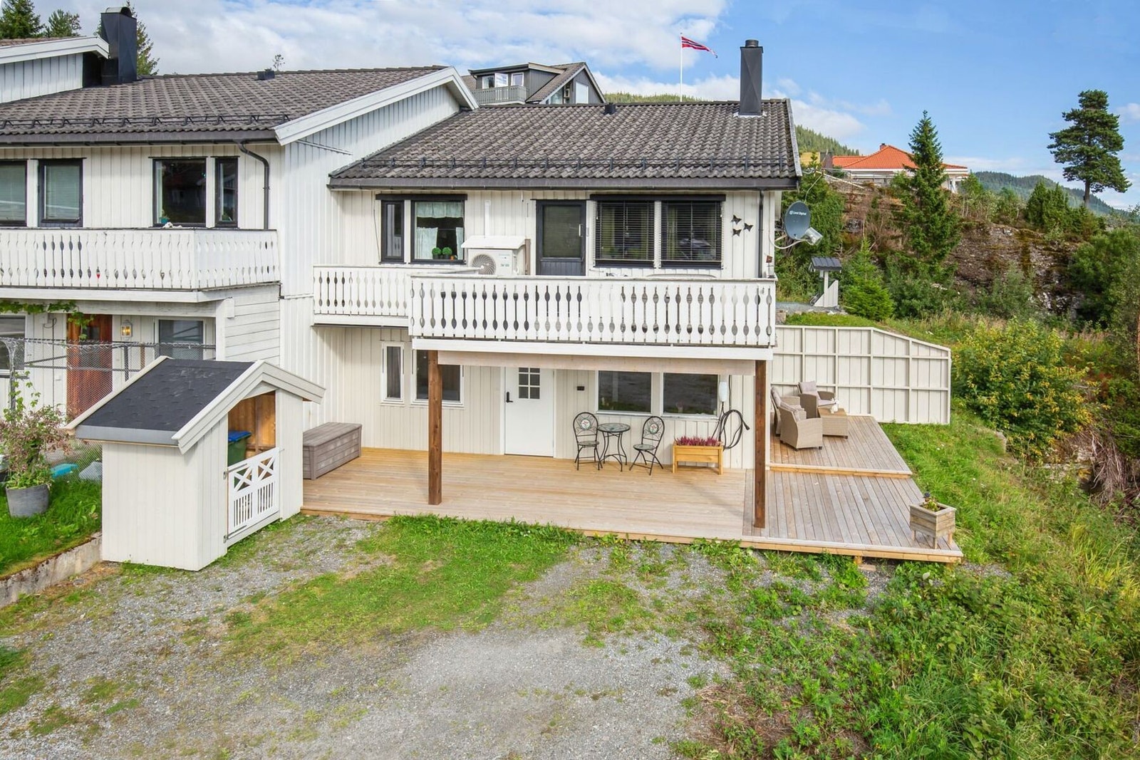 Byggets fasader ble malt på nytt i 2025. Galleribilde