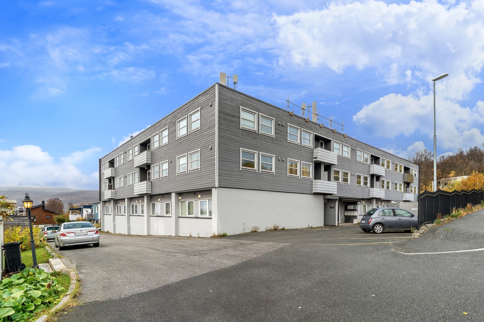 Fra leiligheten har du nærhet til den populære lysløypa som strekker seg over store deler av Tromsøya!