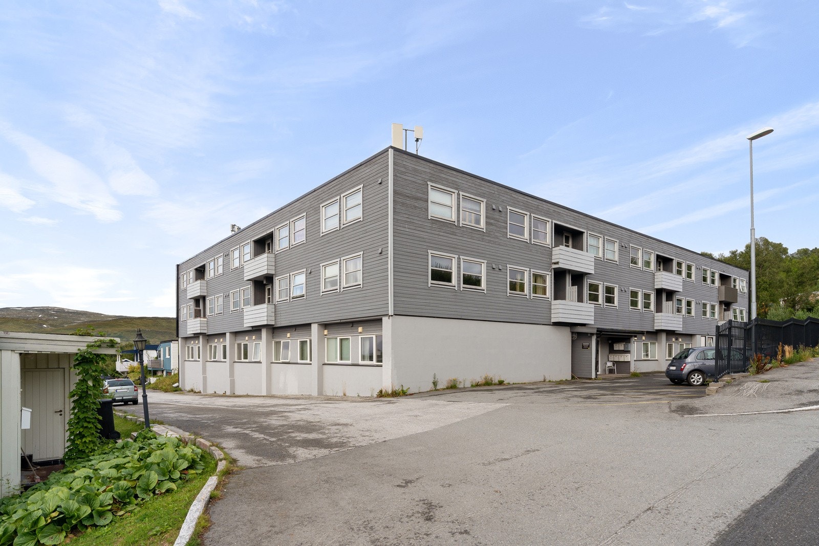 Lys og trivelig studioleilighet beliggende på populære Mortensnes.