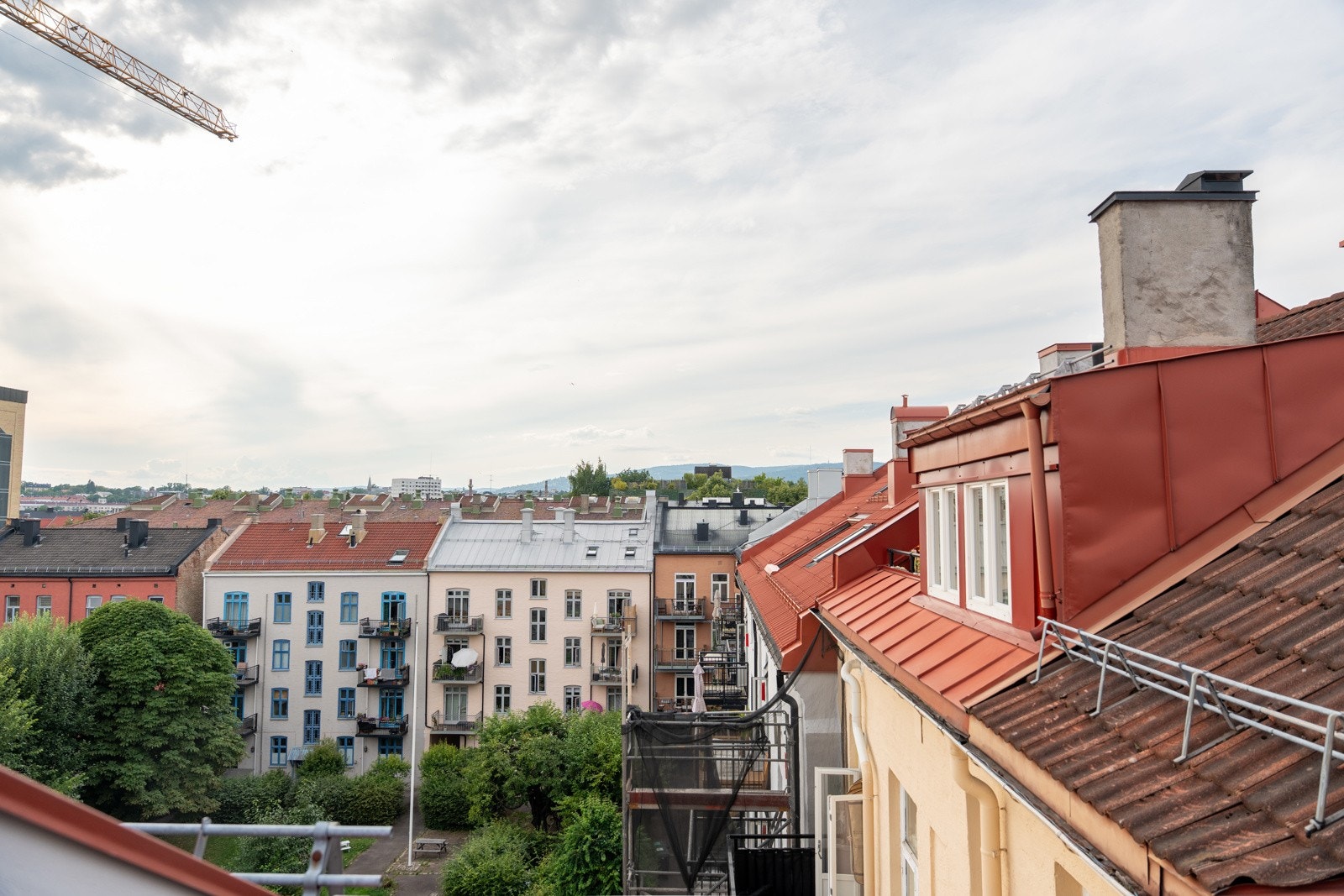 Utsikt over alle hustak - fra den felles takterrassen! Galleribilde