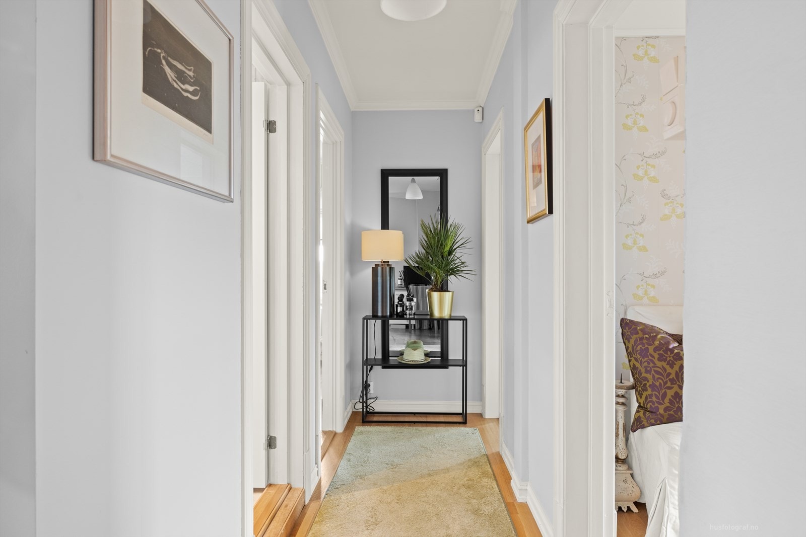 Hyggelig og lys soveromsgang Galleribilde