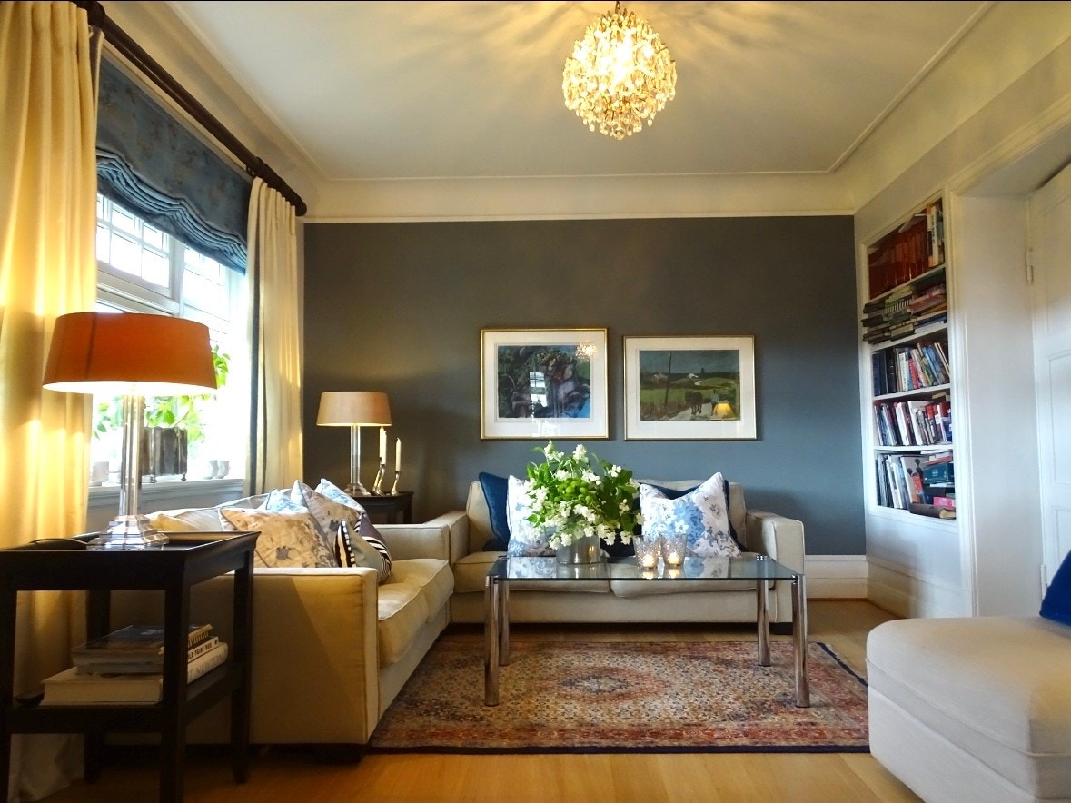 Lun atmosfære med fin takhøyde Galleribilde