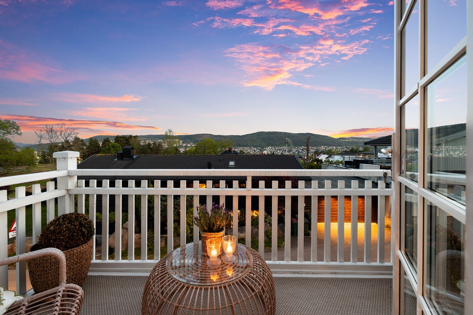 Kveldsstemning på verandaen Galleribilde