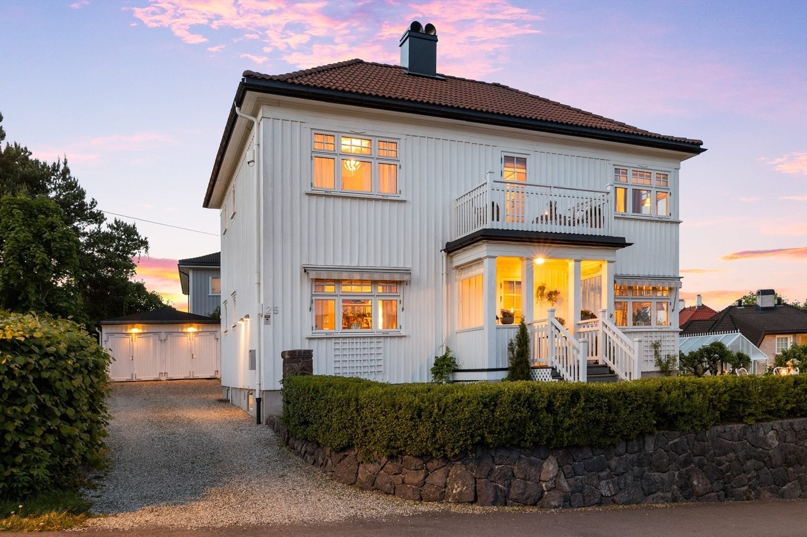 Velkommen til Hanna Winsnes gate 25 rett ved hjertet av Toppenhaug! Galleribilde