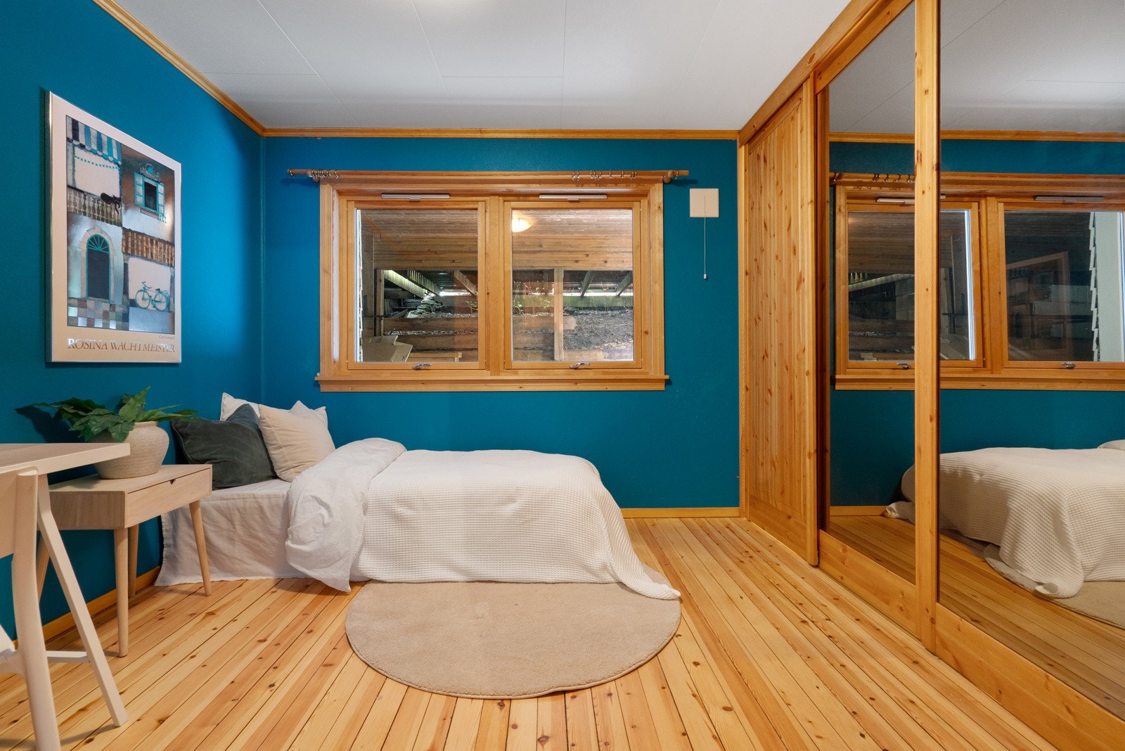 Denne etasjens 2. soverom er på 12,3 kvm Galleribilde