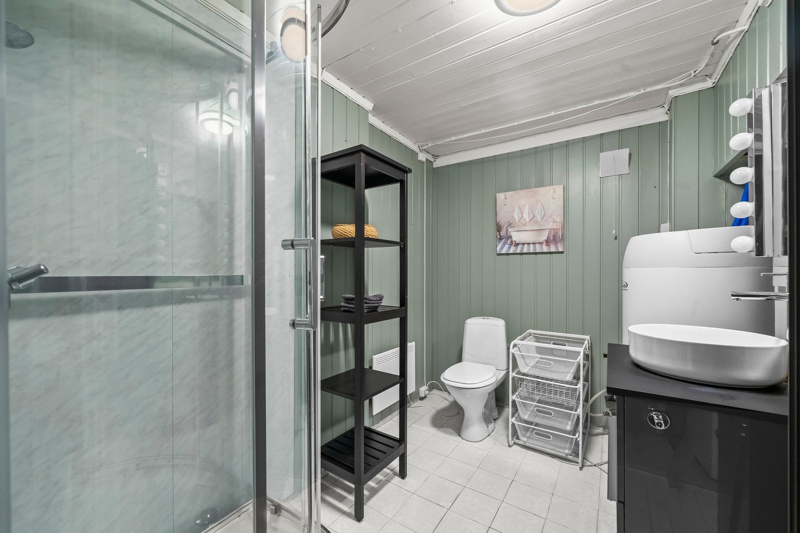 Bad kjelleretasje. Galleribilde