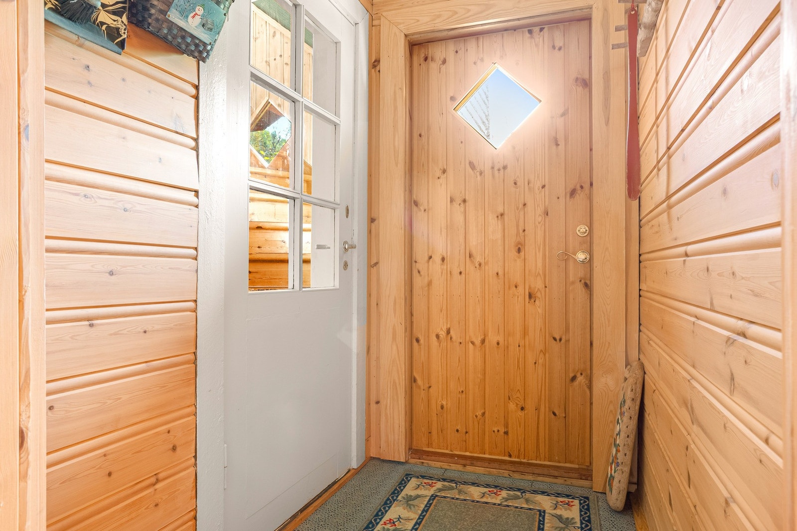 Velkommen inn! Vi starter i boligens 1. etasje. Galleribilde