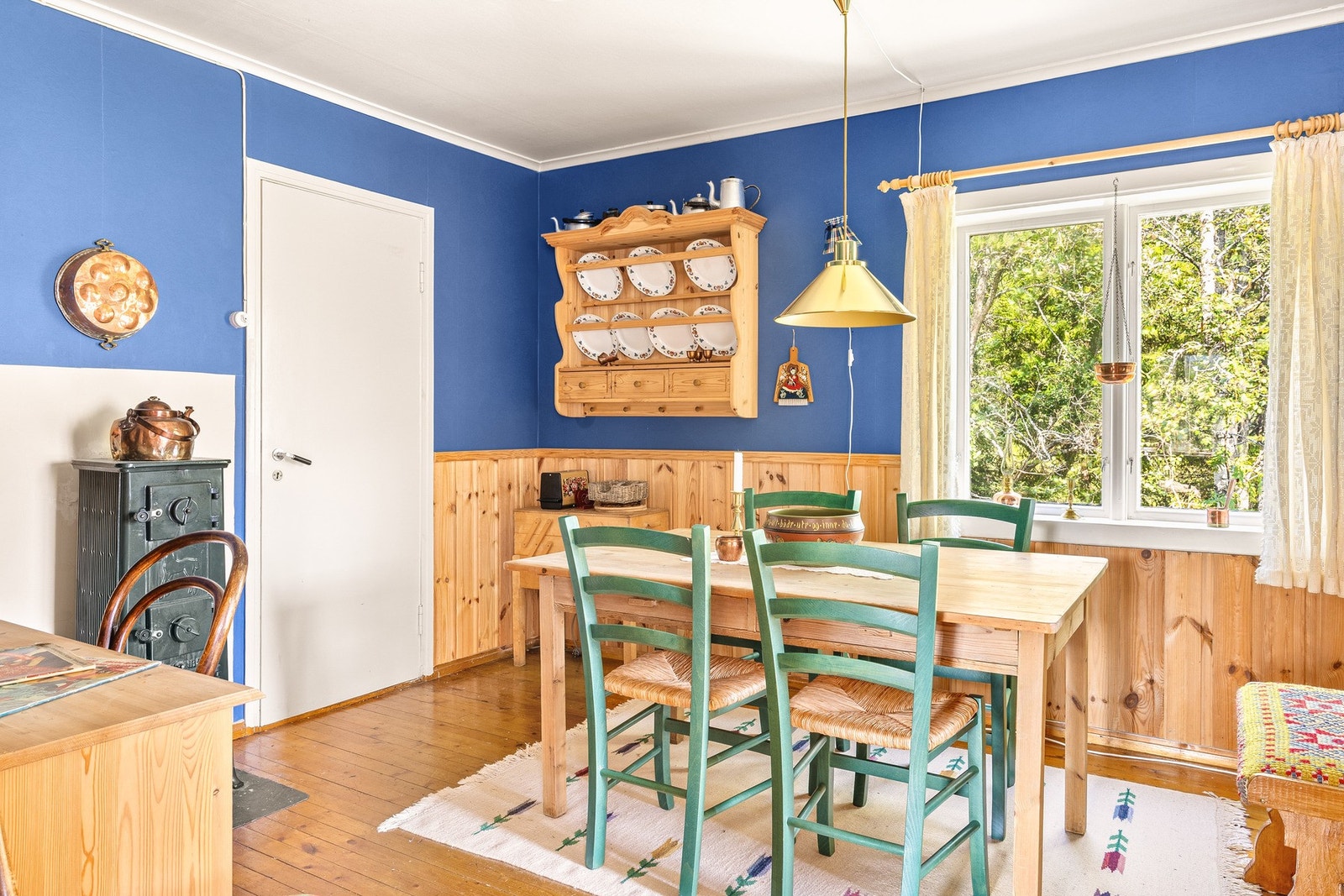 Spisestue 1. etasje. Galleribilde