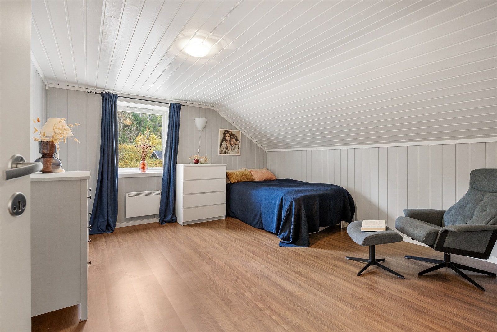 Rom brukt som soverom/gjesterom Galleribilde