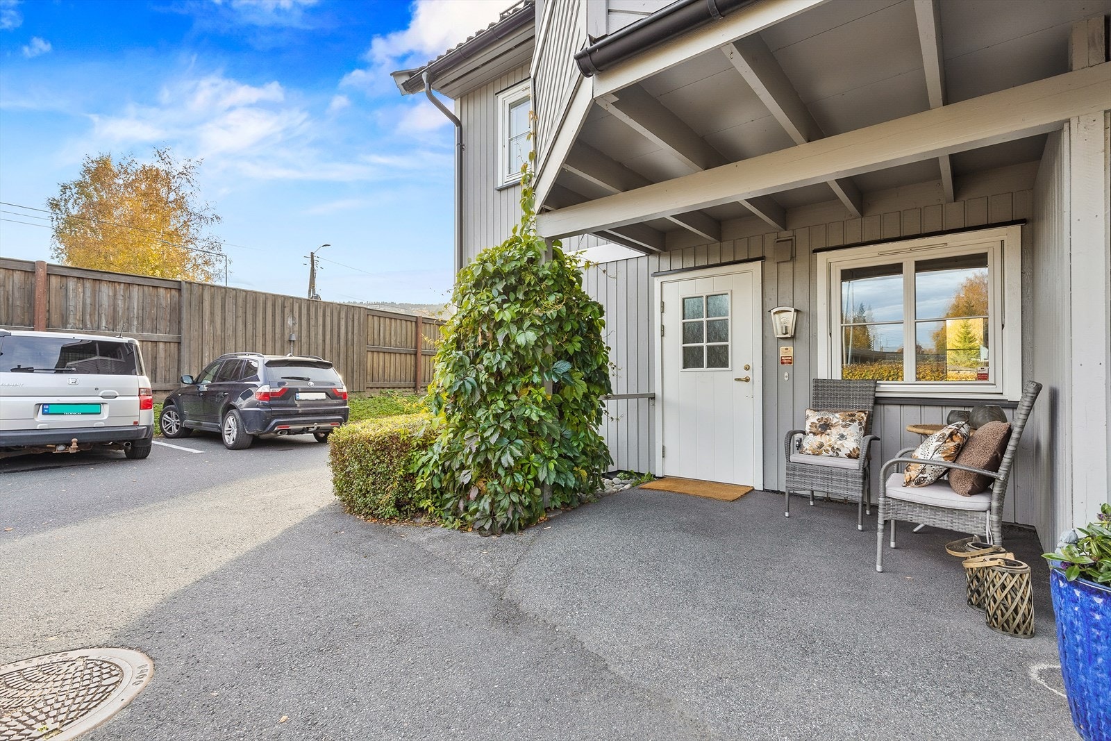 Koselig ved inngangspartiet. Galleribilde