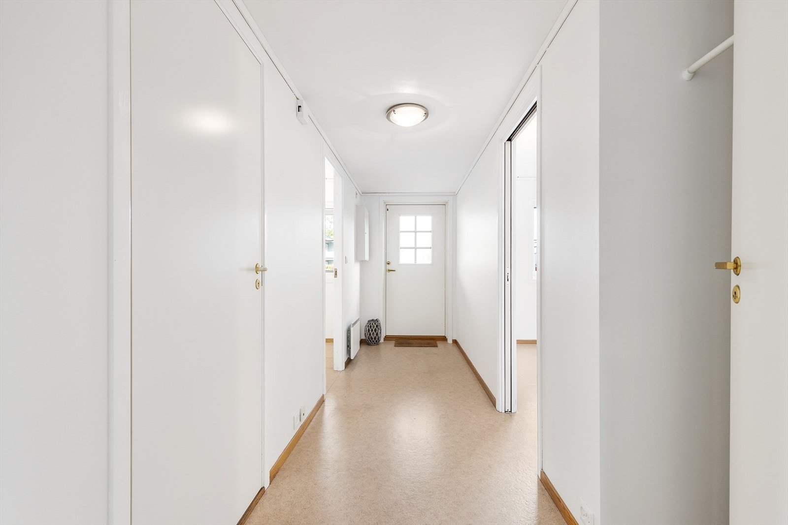 En lys og fin leilighet med god planløsning. Galleribilde