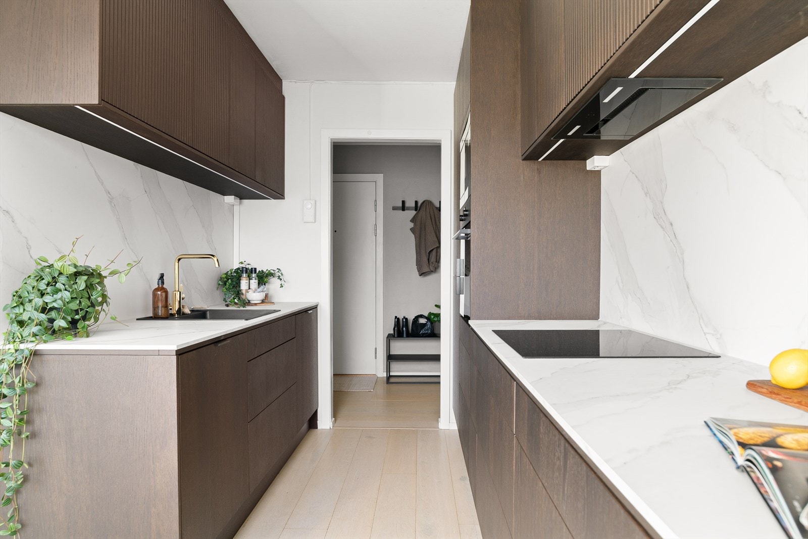 På kjøkkenet er det også integrert vaskemaskin som medfølger handelen Galleribilde