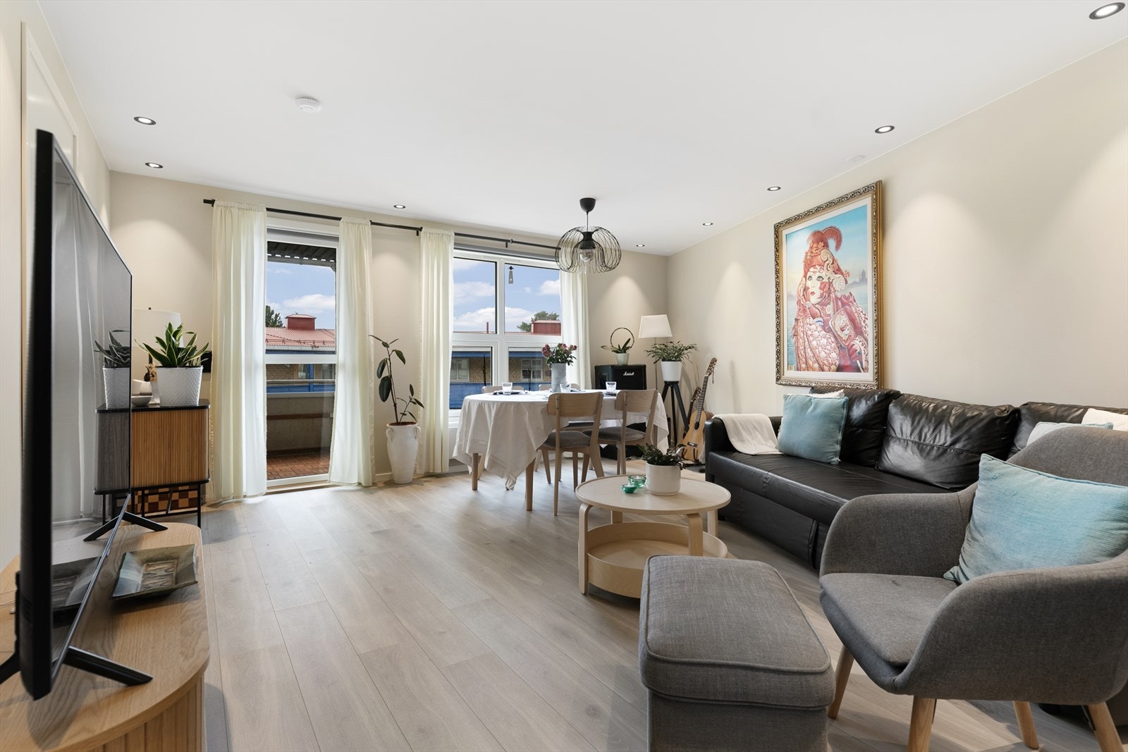 Velkommen til Kantarellen Terrasse 14! Presenteres av lokal megler Arsalan Syed v/ Eiendomsmegler 1 Galleribilde