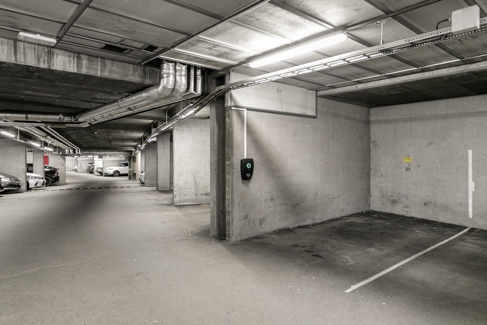 Leiligheten disponerer en bod på 3 m² i kjelleren for ekstra lagring. Galleribilde