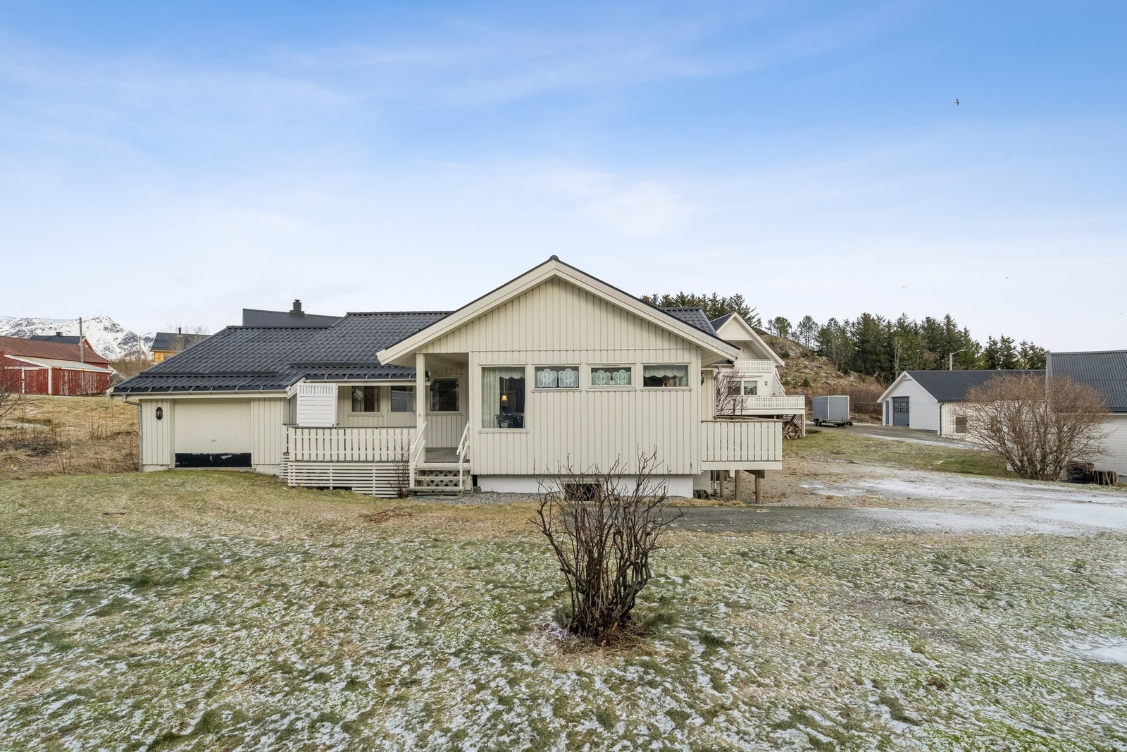 God plass til parkering utenfor. Galleribilde