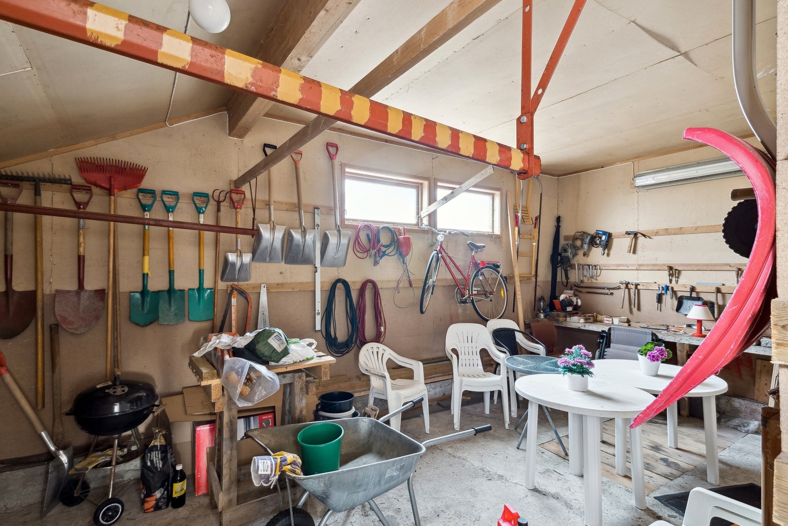 Garasje. Galleribilde